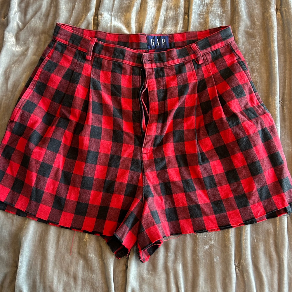 GAP high waist shorts in buffalo plaid flannel size 6/8